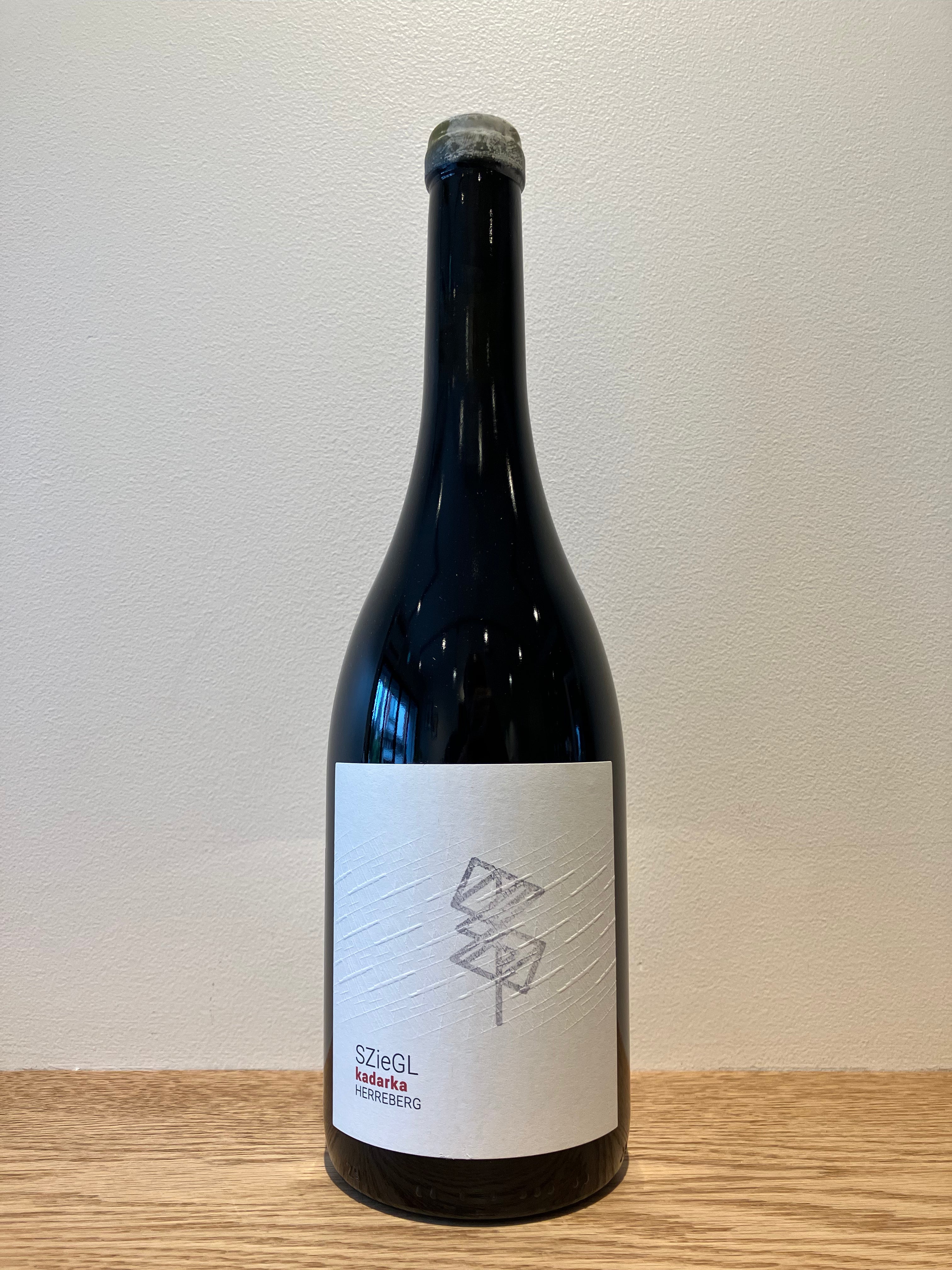 ワイン Pilgu Sziegl Pince Kadarka Herreberg 2023 / シーグル・ピンツェ カダルカ
