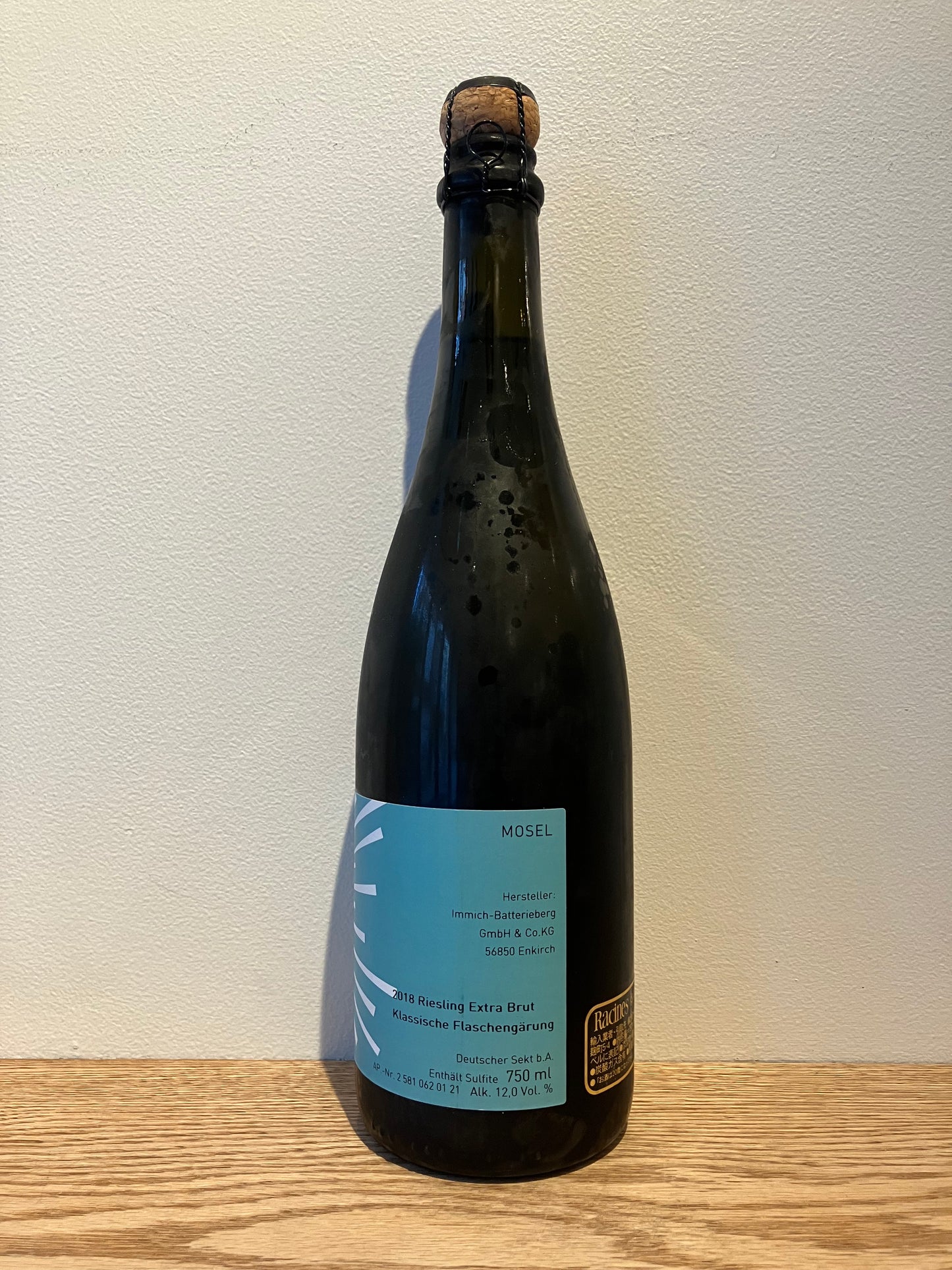 Immich Batterieberg Detonation bubbles Riesling Sekt Extra Brut 2018 / イミッヒ・バッテリーベルク デトナチオン・バブルス リースリング・ゼクト・エクストラ・ブリュット