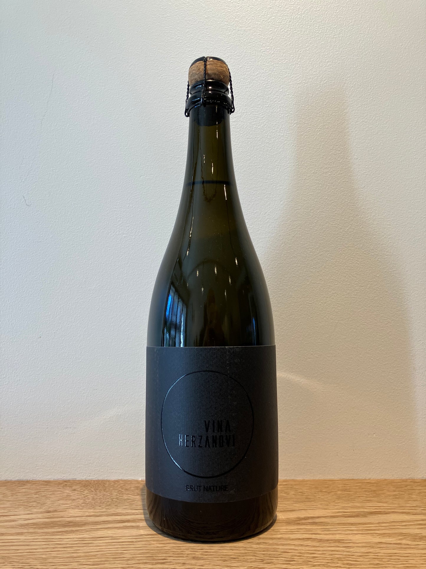 Vína Herzánovi Chardonnay Sparkling NV / ヴィーニャ・ヘルザノヴィ シャルドネ スパークリング